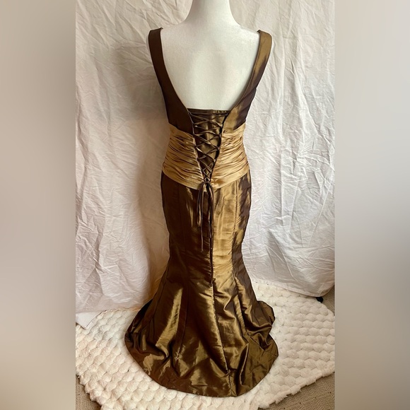 RARE Vintage (90s/00s) Formal Gown - Picture 2 of 9